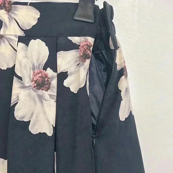 BNWOT Korean Style Cute Flower Printed Knee-Length Chiffon Skirt size Xs/S - Picture 4 of 5